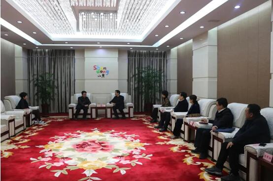 龙池牡丹：知名经济评论员刘晓博来菏泽调研牡丹产业
