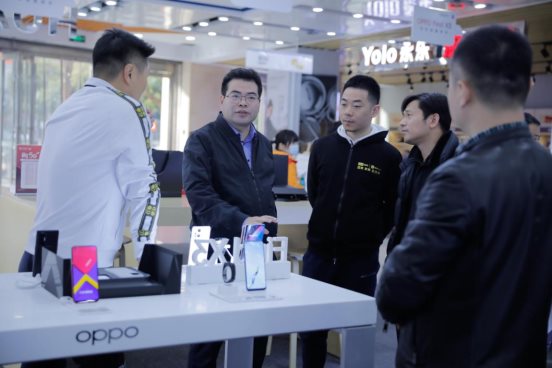 苏宁、国美、京东之家门店排队抢购 OPPO Find X3系列首销火爆