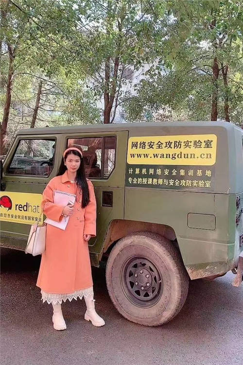 新时代的网络安全行业里黑客精神就是雷锋精神