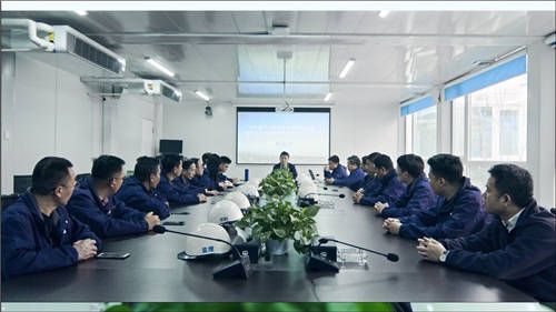 中基华集团致敬开路先锋