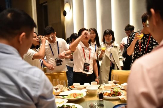祝贺思腾集团&云南九机通讯新零售运营发布会取得圆满成功！