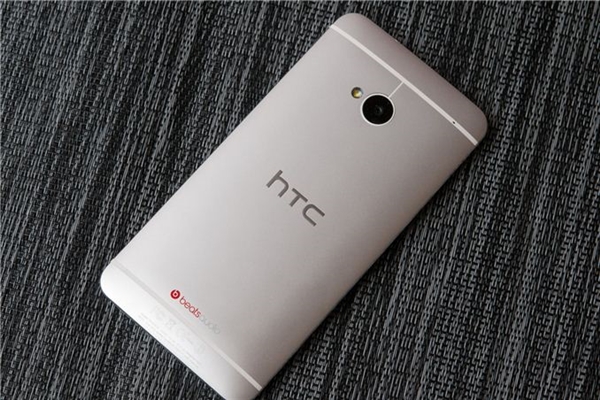 安卓经典神机HTC M7的设计师：跳槽苹果了
