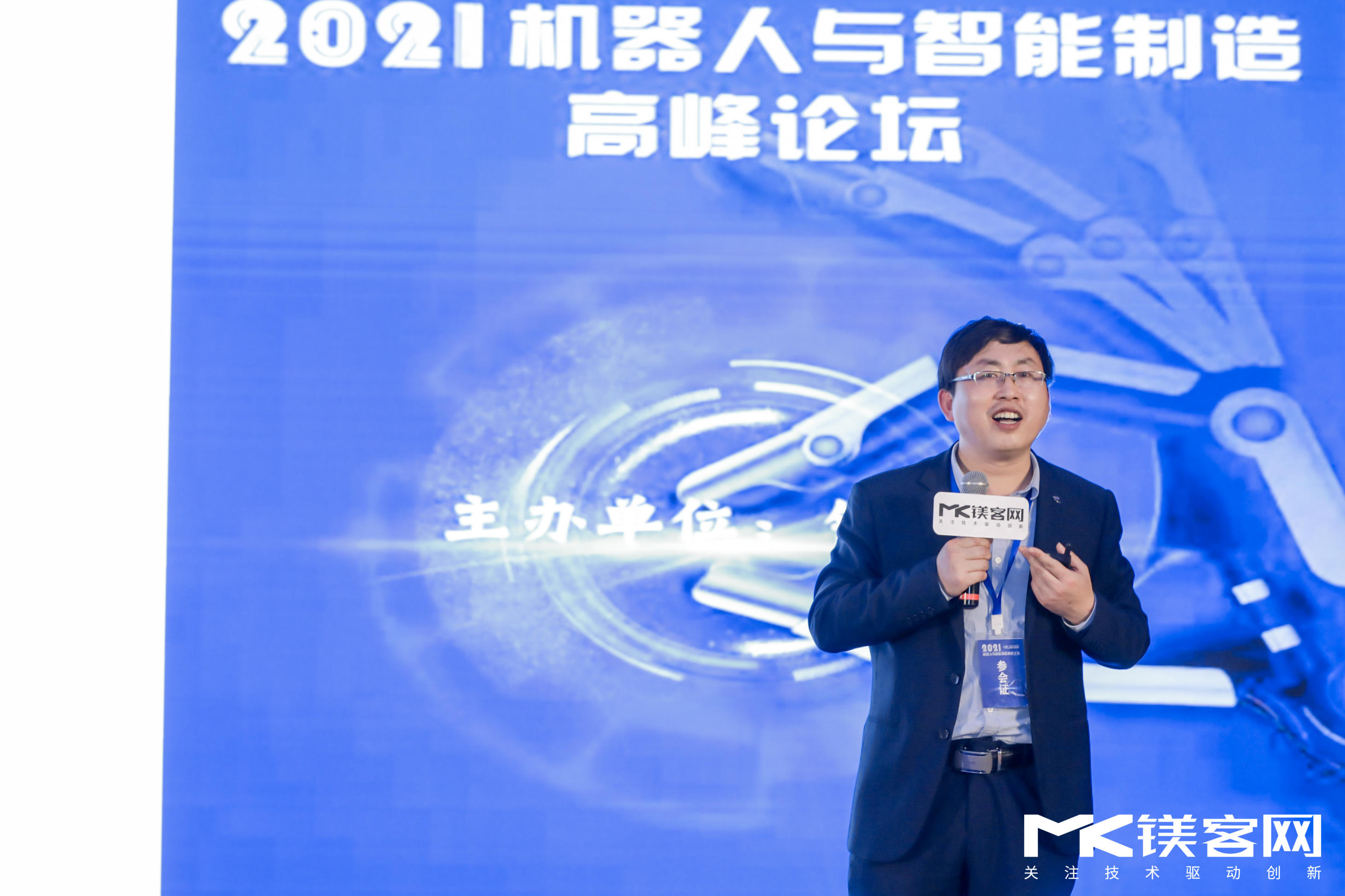 关于机器人与智能制造的“新思考”，都在M-TECH 2021机器人与智能制造高峰论坛上