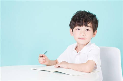 小朋友免疫力低下该如何提高？蛋白粉的作用是什么？