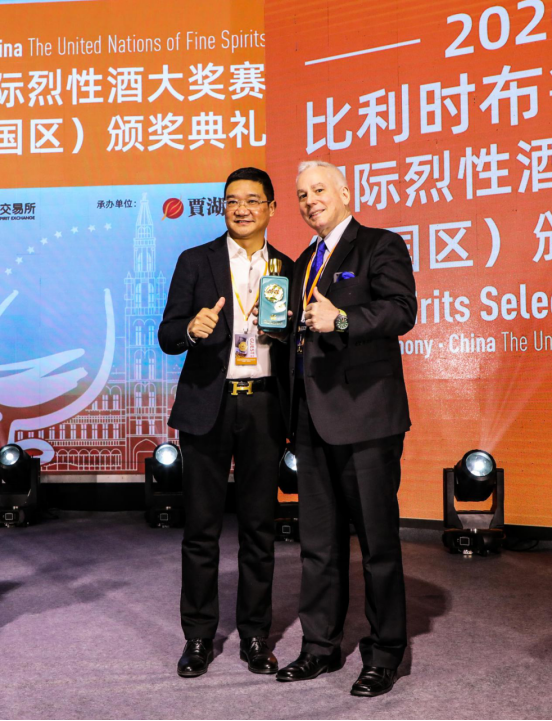 荷花酒遵循传统酿造技艺，一举夺金“酒届奥斯卡”彰显实力
