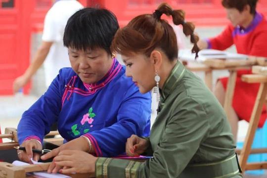 都说乌兰图雅在“躲汉子”，无声胜有声的回应更有力量！
