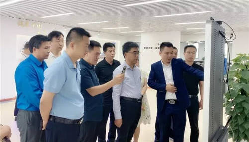 铜川市政府考察团莅临灸小白总部研讨灸小白智慧中医产业生态落户铜川相关落地方案