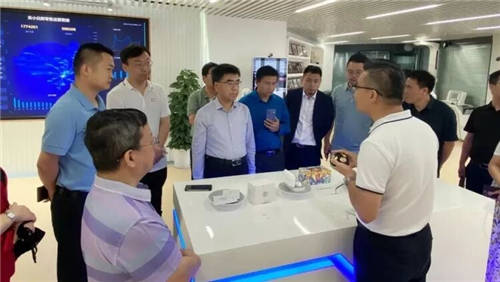 铜川市政府考察团莅临灸小白总部研讨灸小白智慧中医产业生态落户铜川相关落地方案