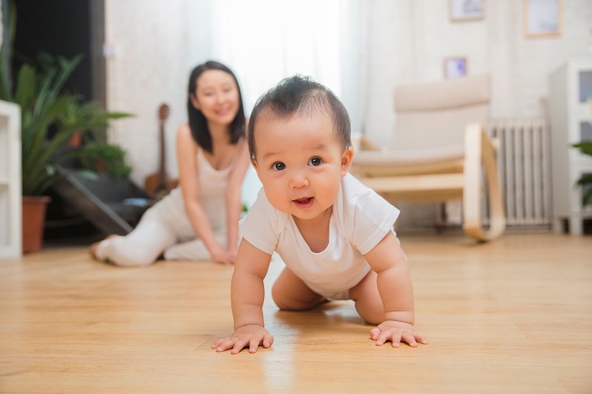 世界母乳喂养周： “保护母乳喂养，共同承担责任”伊利金领冠在行动！