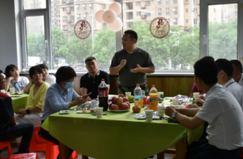 荣物业唐山公司2021年季度员工生日会暨建党百年庆祝活动圆满举行！