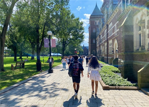 三一学院(哈特福德): 一所具有全球影响力的小型文理学院