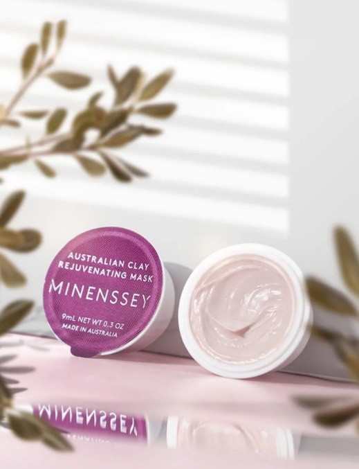 抗颈纹面膜有用吗 MINENSSEY蔓索粉泥根源抗击衰老 抚平颈纹这样做