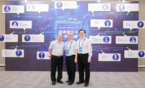 建设全飞秒标准化示范医院，视百年打造眼健康事业的丝绸之路