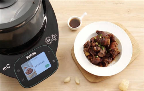 会自己做饭的自动炒菜机，让你幸福感爆棚