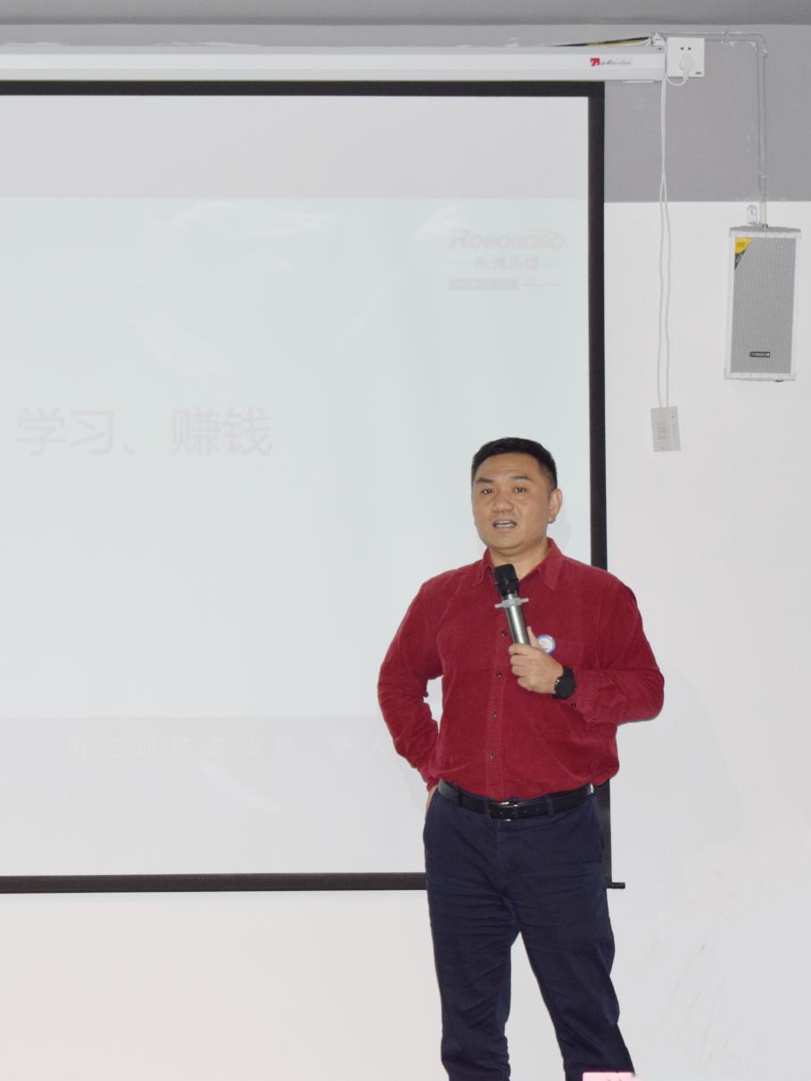 乐博乐博业务人才培训基地西南中心成立 助力机器人教育人才储备