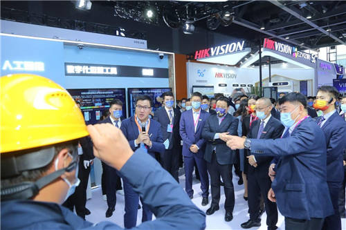 亚信科技亮相2021中国移动全球合作伙伴大会，赋能百业，数智共赢！