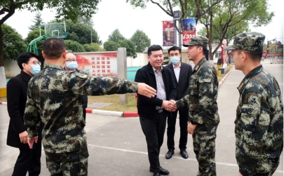 福气多江浙沪团队慰问海盐县武警中队官兵
