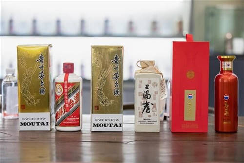 酱酒文化和科技文明的交汇 见甄AI鉴酒盒子落地茅友公社品鉴会