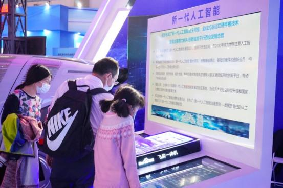 中国长城 + 百度：国产AI服务器再出“力作”