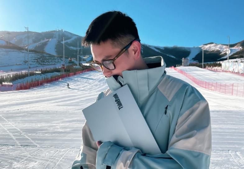 ThinkBook 13x冰雪蓝全新亮相，与众多冰雪达人踏板逐梦、破冰前行