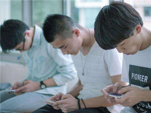 孩子有网瘾怎么办？避免网络游戏成瘾的根本解决之道是这个