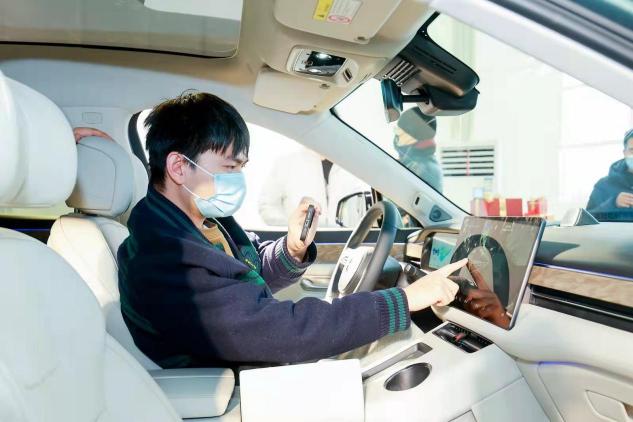 感智慧座舱，享极致驾控 AITO问界M5十城试驾热力启程