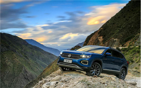 专为年轻人打造的“豪华”SUV，一汽-大众探岳你出行的好伙伴
