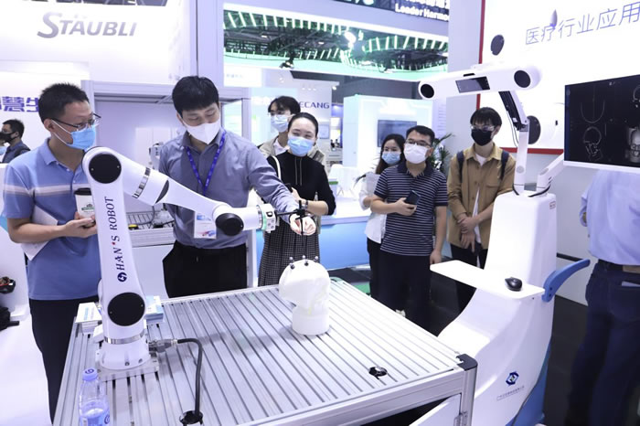 大族机器人精彩亮相中国国际医疗器械博览会5.jpg