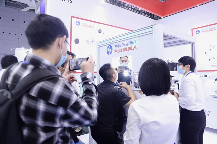 大族机器人精彩亮相中国国际医疗器械博览会.jpg