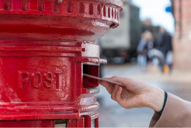 遭到勒索软件LockBit攻击后，Royal Mail花费1000万英镑用于加强网络安全.jpg