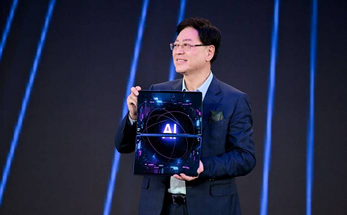 真AI PC、智能体、异构智算平台，在2024联想创新科技大会看见AI未来