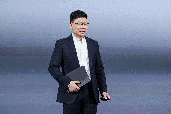 华为三款鸿蒙电脑齐发，打破微软与苹果垄断格局