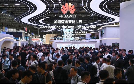 直击2025 MWC上海：5G-A加速跑，AItoX落地忙3442.png