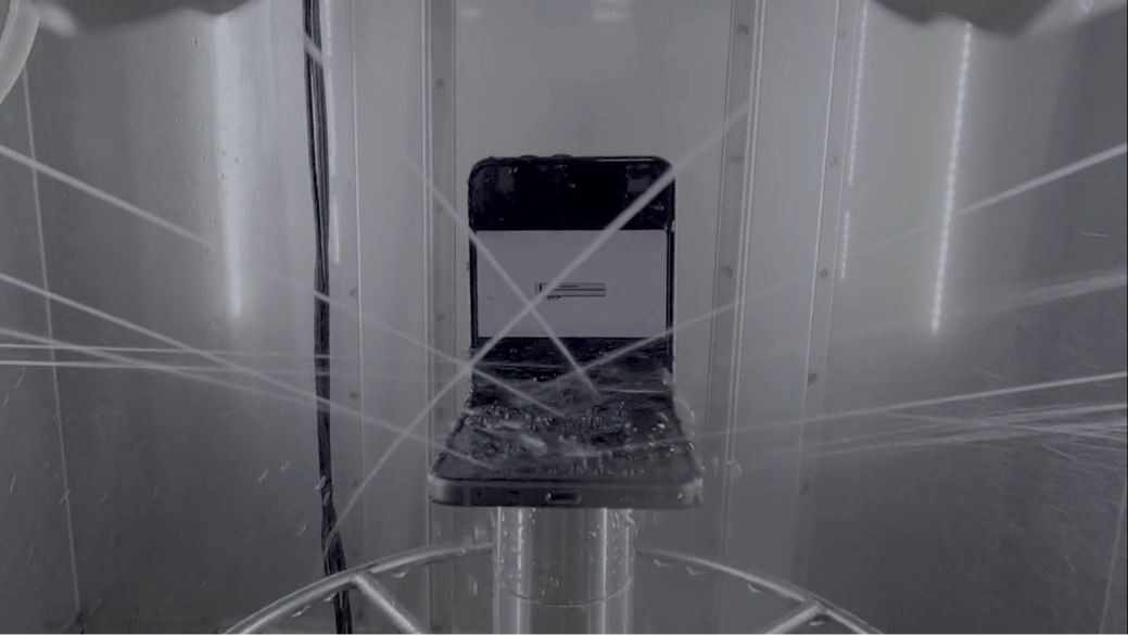从容应对不同环境挑战 三星Galaxy Z Flip5耐用性再升级