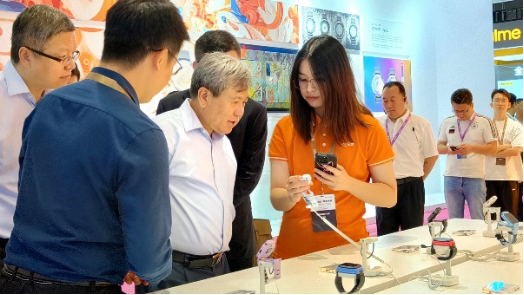 小天才携手中国移动产业伙伴联合发布《5G轻量化可穿戴类终端技术要求白皮书》