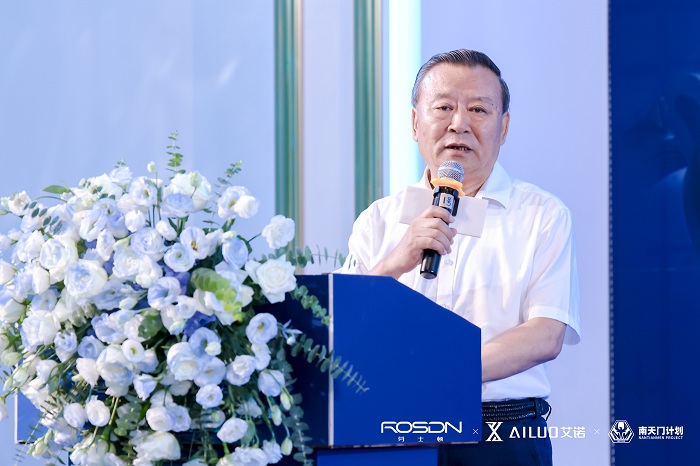 3张宏光1.jpg