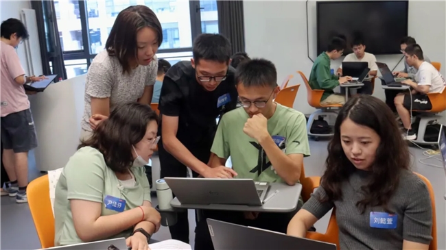 清华大学iCenter携手联想，探索AI与高等教育融合的质变与飞跃