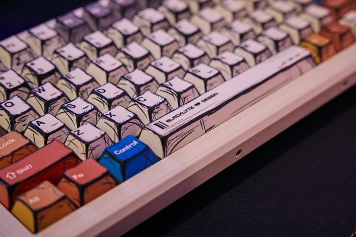 Blacklyte逐夜亮相2025 CES 生态新品震撼登场
