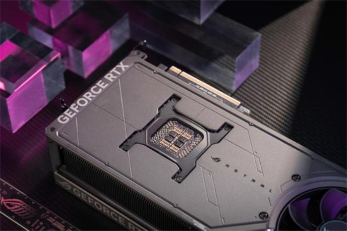 新晋卡皇 ROG ASTRAL RTX5090D夜神显卡登场！