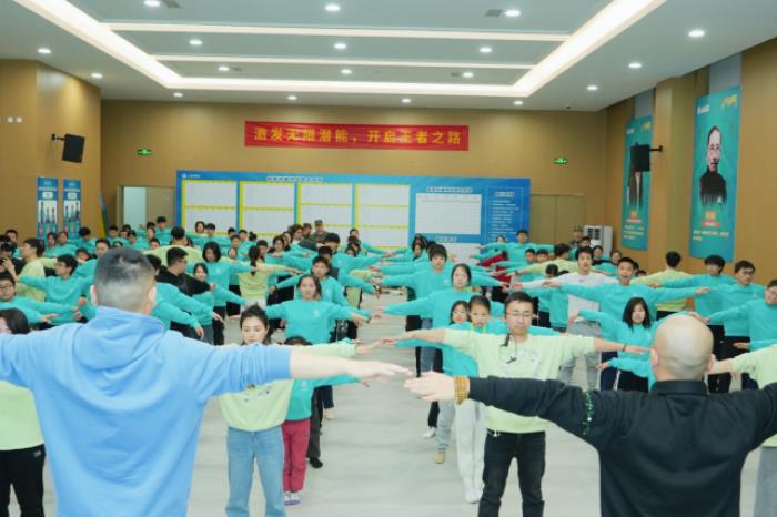 第23期未來領(lǐng)袖特訓營收官，今心引領(lǐng)孩子養(yǎng)成杰出領(lǐng)袖十大優(yōu)秀品質(zhì)