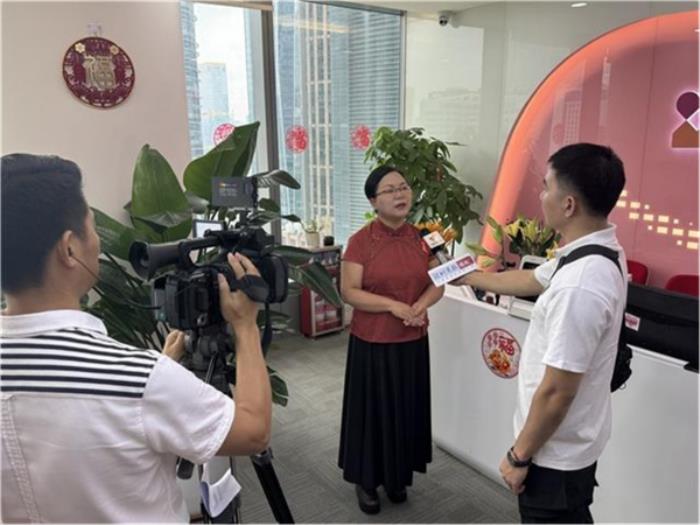 百合佳缘“三维升级”：助力婚恋市场健康发展，彰显企业社会责任