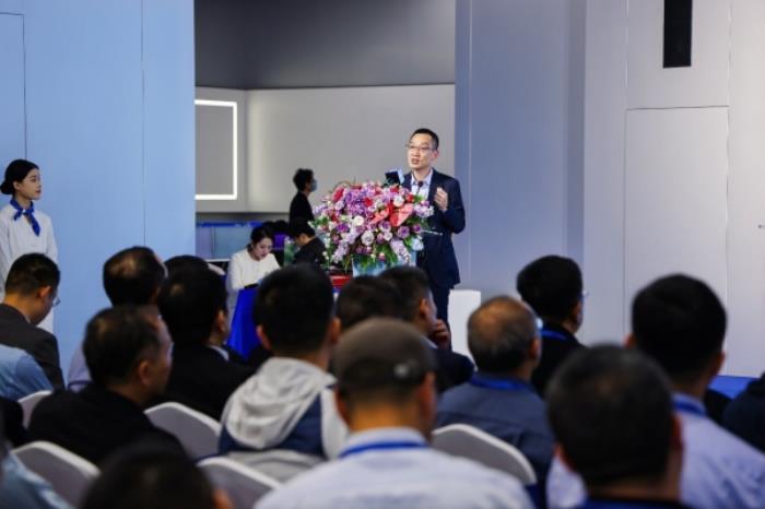 邦彦云PC震撼发布，开启商用办公安全高效新纪元