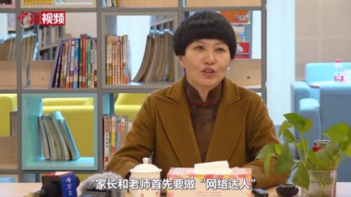 人大代表刘希娅：孩子不会用手机是大问题，要引导其正确使用网络。