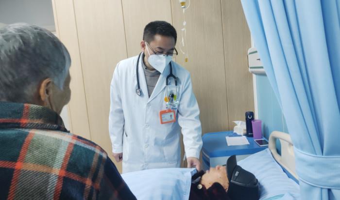仁心仁术铸就希望丨盈康一生重庆华健友方医院肿瘤科主任谢祥波