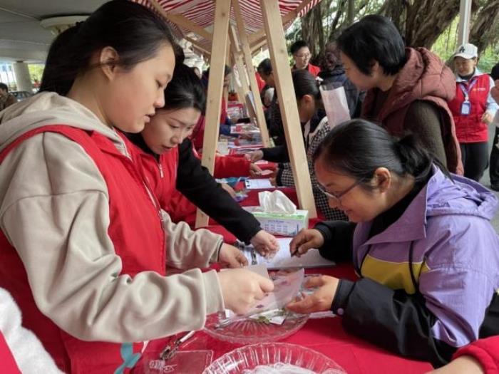 共筑金融幸福生态——海保人寿深圳分公司开展妇女节金融关爱行动