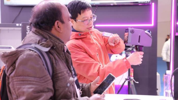 积木易搭亮相2025亚洲3D打印展,3D空间扫描仪RayZoom G100亚洲首发