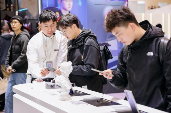 三星多款热门产品亮相AWE 2025 用AI技术打造未来智能生活