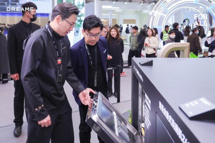 追觅AWE 2025科技全生态战略落地 从单品爆款到全屋智能跨界进军