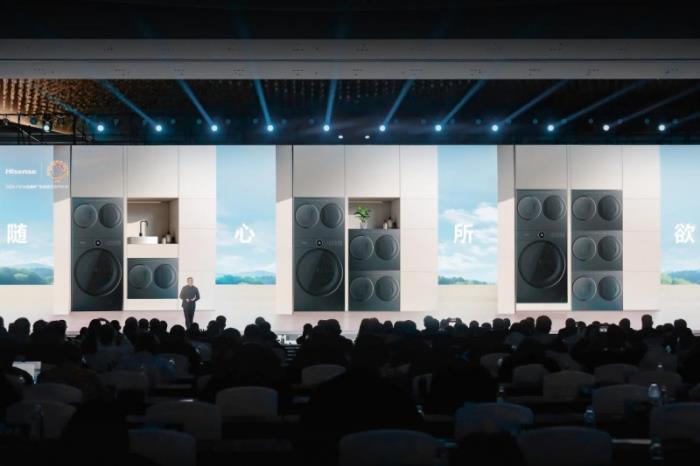 海信AWE 2025放大招，全球首台4合1热泵洗烘一体机终结衣物混洗难题