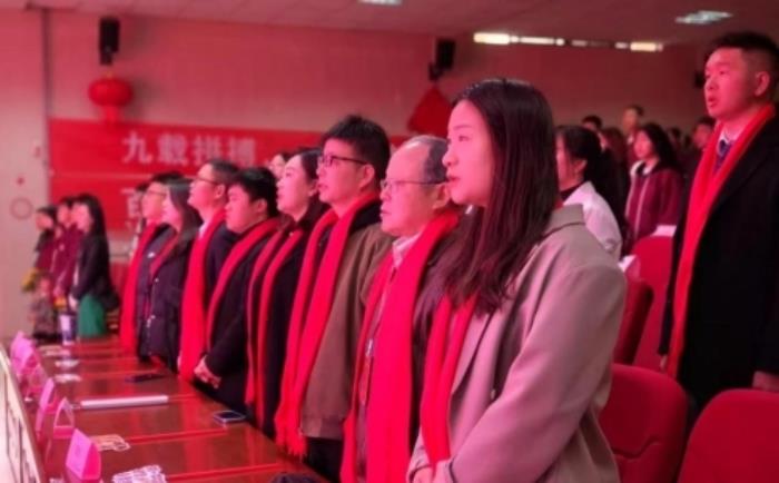 六盘水市培文学校中考百日誓师：栀子花开时，破茧成蝶！